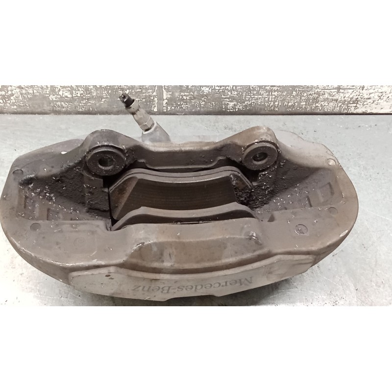 Recambio de pinza freno delantera derecha para mercedes-benz clase c (w206) c 200 d (206.003) referencia OEM IAM  BREMBO 21