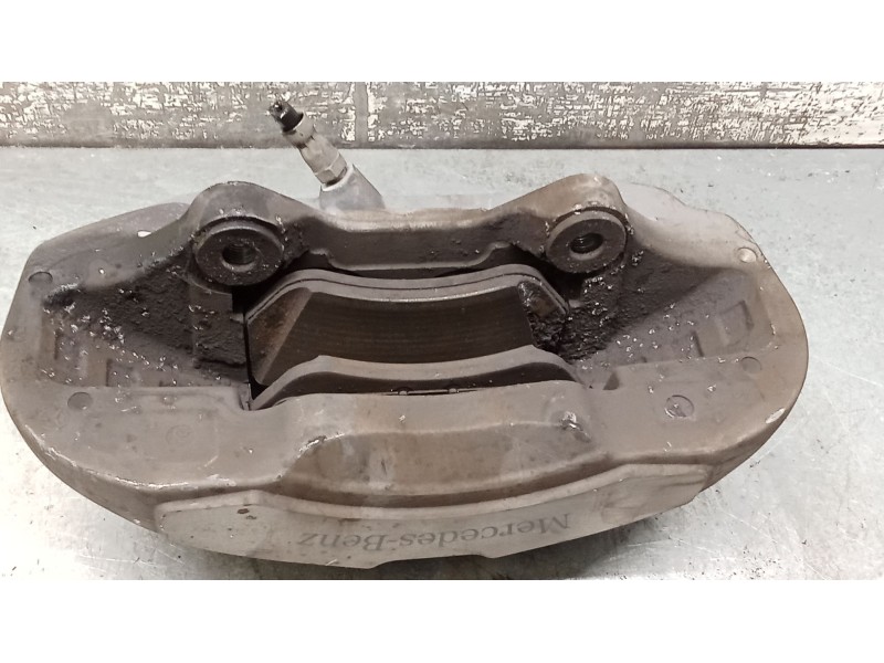Recambio de pinza freno delantera derecha para mercedes-benz clase c (w206) c 200 d (206.003) referencia OEM IAM  BREMBO 21
