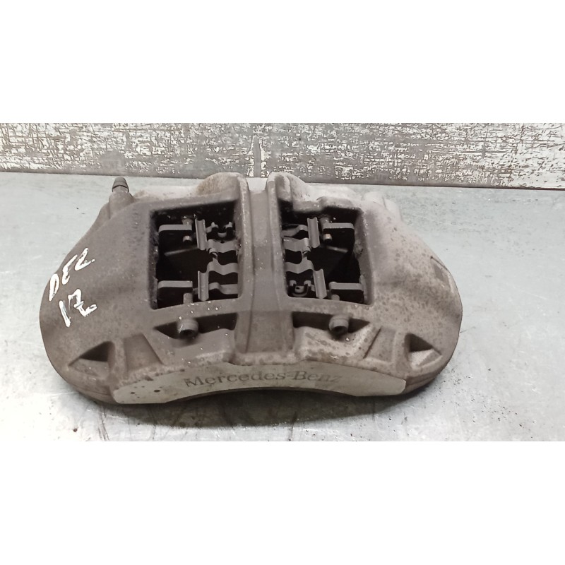 Recambio de pinza freno delantera izquierda para mercedes-benz clase c (w206) c 200 d (206.003) referencia OEM IAM  BREMBO 21