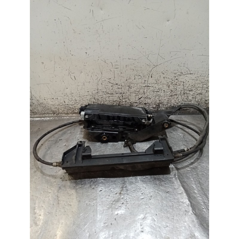 Recambio de freno de mano electrico para renault scénic ii (jm0/1_) 1.5 dci (jm02, jm13) referencia OEM IAM 8200418647  
