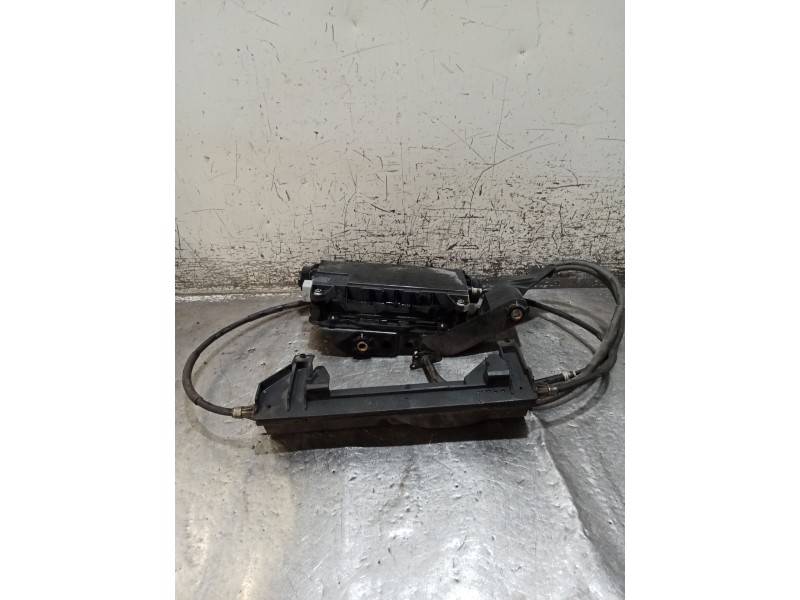 Recambio de freno de mano electrico para renault scénic ii (jm0/1_) 1.5 dci (jm02, jm13) referencia OEM IAM 8200418647  