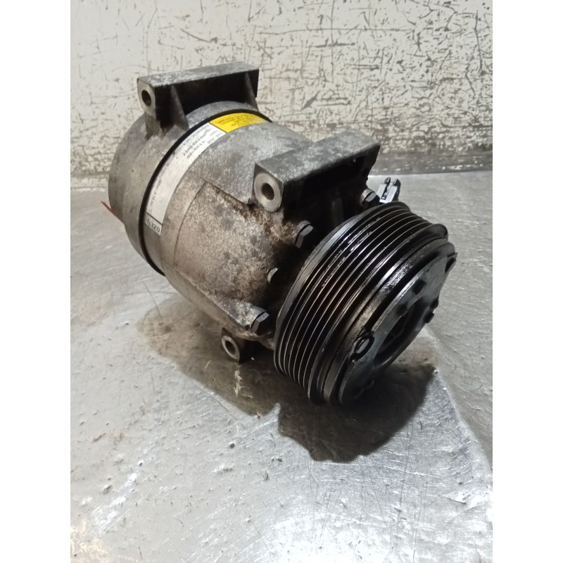 Recambio de compresor aire acondicionado para renault laguna ii (bg0/1_) 2.0 16v (bg00, bg0k, bg0p, bg0w) referencia OEM IAM 820