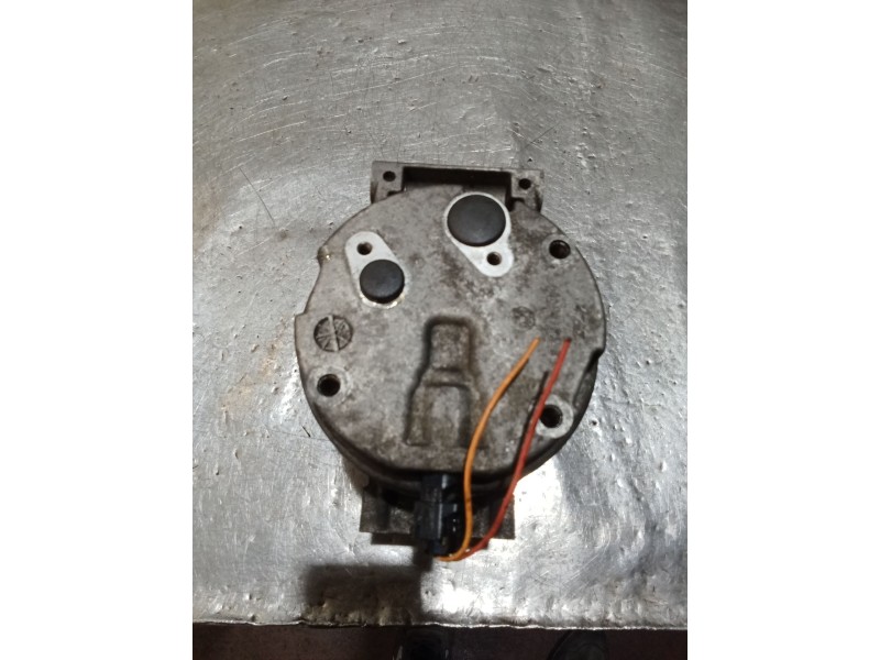 Recambio de compresor aire acondicionado para renault laguna ii (bg0/1_) 2.0 16v (bg00, bg0k, bg0p, bg0w) referencia OEM IAM 820