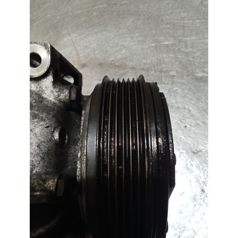 Recambio de compresor aire acondicionado para renault laguna ii (bg0/1_) 2.0 16v (bg00, bg0k, bg0p, bg0w) referencia OEM IAM 820