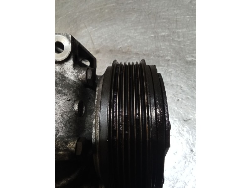 Recambio de compresor aire acondicionado para renault laguna ii (bg0/1_) 2.0 16v (bg00, bg0k, bg0p, bg0w) referencia OEM IAM 820