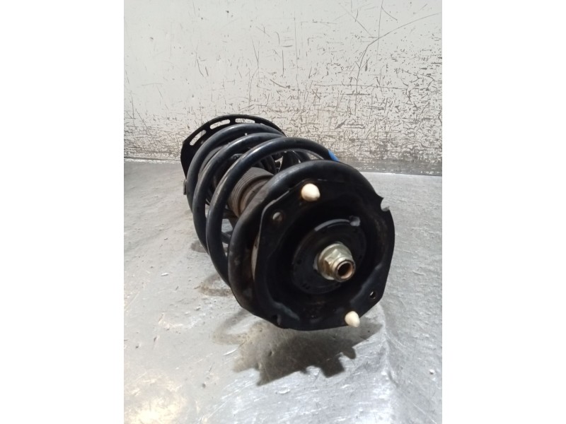 Recambio de amortiguador delantero derecho para renault laguna ii (bg0/1_) 2.0 16v (bg00, bg0k, bg0p, bg0w) referencia OEM IAM  