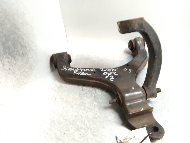 Recambio de brazo suspension inferior delantero izquierdo para ssangyong kyron 2.0 referencia OEM IAM   