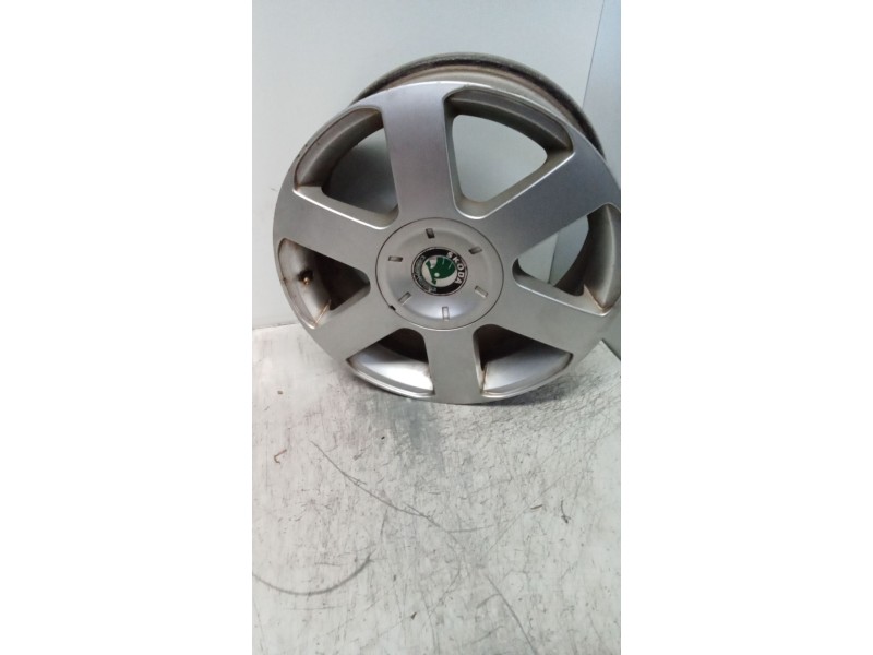 Recambio de juego llantas para skoda octavia berlina (1z3) referencia OEM IAM 6.5J16H2 1z0601025B 