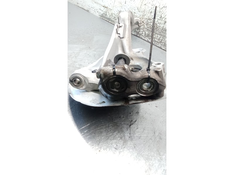 Recambio de mangueta delantera derecha para audi a4 ber. (b8) s line sportpaket / plus referencia OEM IAM   11