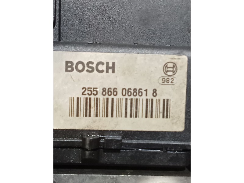 Recambio de abs para ford mondeo ii sedán (bfp) 2.0 i referencia OEM IAM 255886 0265216579 2558660686
