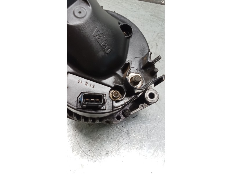 Recambio de alternador para bmw 5 (e39) 525 tds referencia OEM IAM 2246573  95
