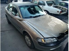 opel vectra b berlina del año 1996