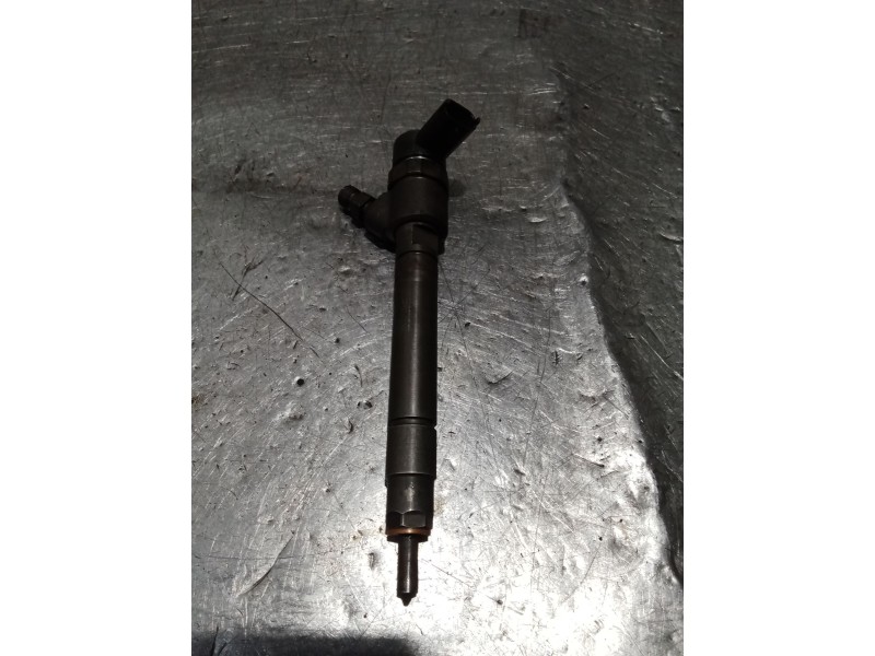 Recambio de inyector para volvo s60 i (384) d5 referencia OEM IAM   