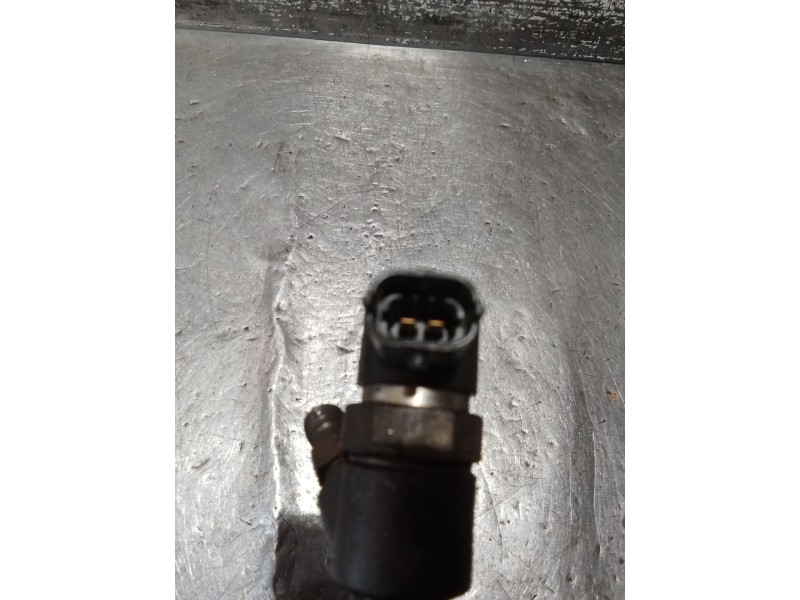 Recambio de inyector para volvo s60 i (384) d5 referencia OEM IAM   