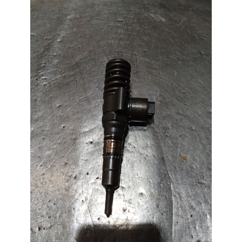 Recambio de inyector para audi a4 b7 (8ec) 2.0 tdi 16v referencia OEM IAM   