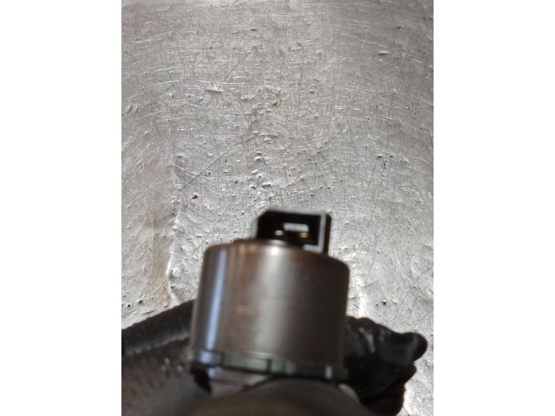 Recambio de inyector para audi a4 b7 (8ec) 2.0 tdi 16v referencia OEM IAM   
