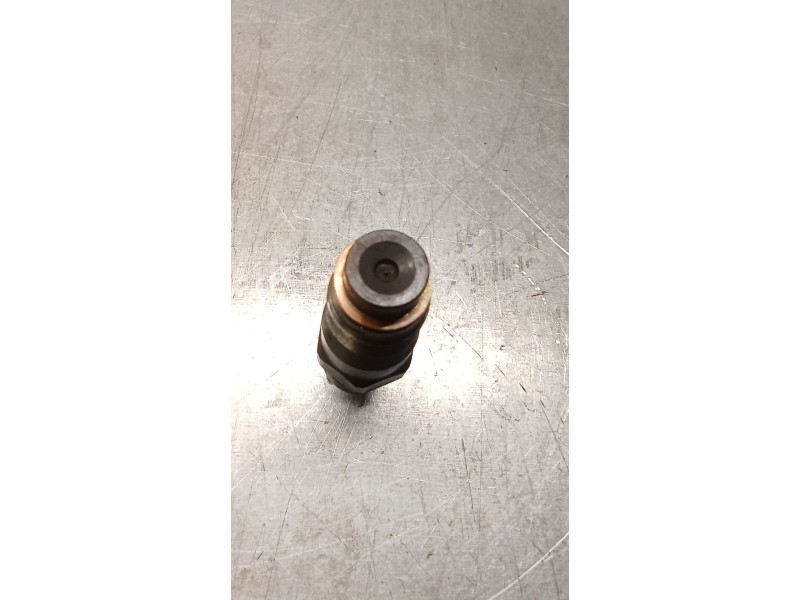 Recambio de inyector para bmw 5 (e39) 525 tds referencia OEM IAM KCA21S71  BOSCH