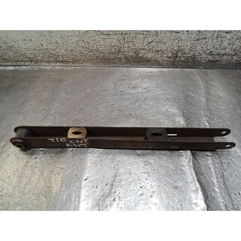 Recambio de brazo suspension inferior trasero derecho para ford mondeo ii sedán (bfp) 2.0 i referencia OEM IAM   ANTERIOR