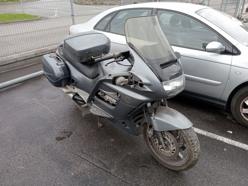 honda st del año 1990