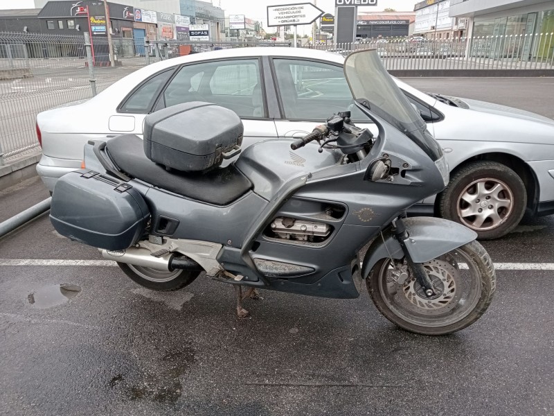 honda st del año 1990