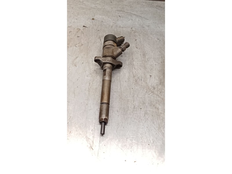 Recambio de inyector para ford focus ii (da_, hcp, dp) 1.6 tdci referencia OEM IAM 0445110023 606680 BOSCH