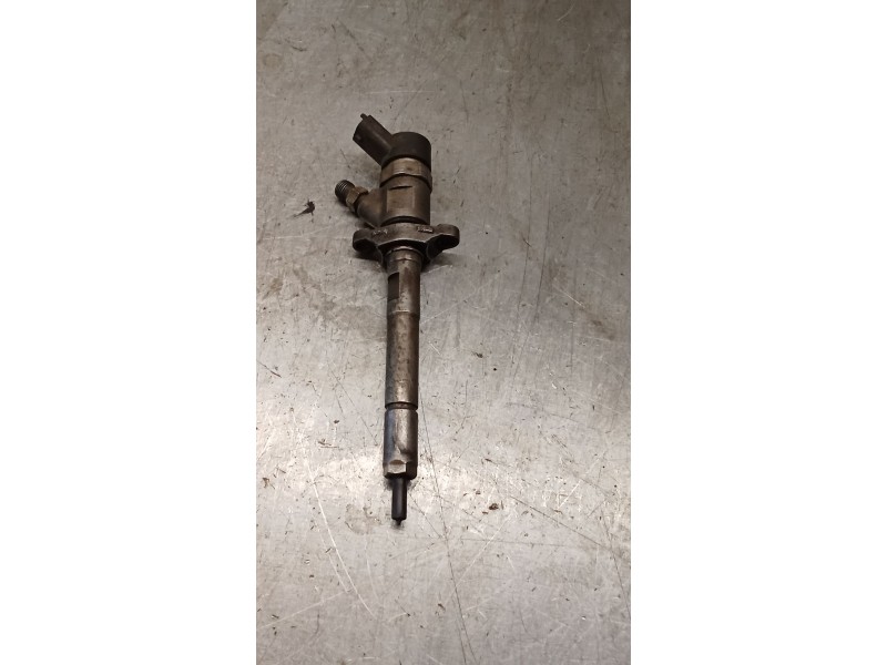 Recambio de inyector para ford focus ii (da_, hcp, dp) 1.6 tdci referencia OEM IAM 0445110023 606680 BOSCH