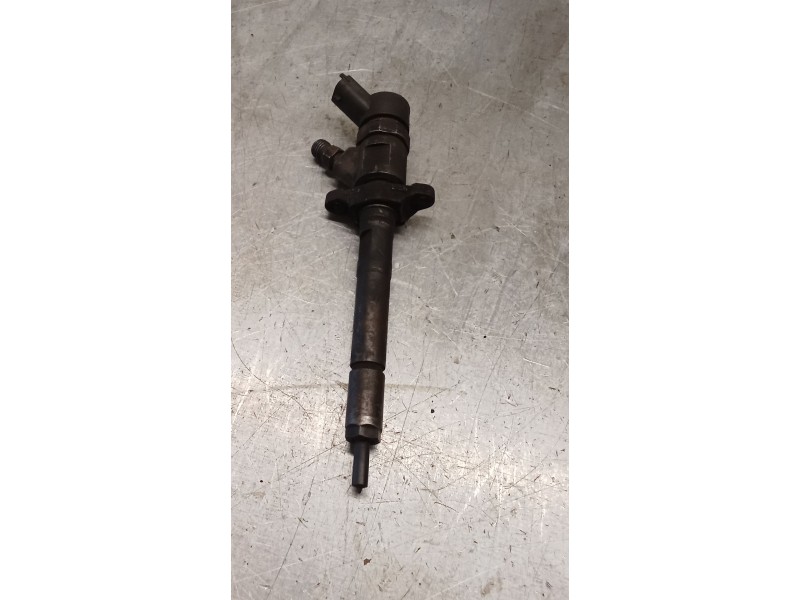 Recambio de inyector para ford focus ii (da_, hcp, dp) 1.6 tdci referencia OEM IAM 0445110023 606680 BOSCH