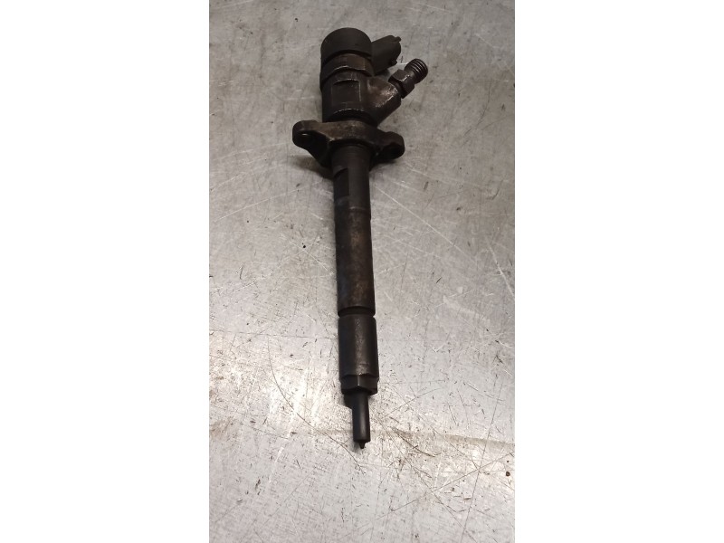 Recambio de inyector para ford focus ii (da_, hcp, dp) 1.6 tdci referencia OEM IAM 0445110023 606680 BOSCH