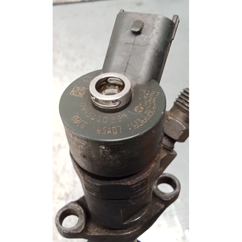 Recambio de inyector para ford focus ii (da_, hcp, dp) 1.6 tdci referencia OEM IAM 0445110023 606680 BOSCH