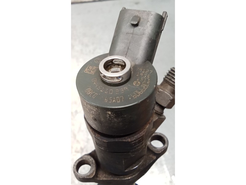 Recambio de inyector para ford focus ii (da_, hcp, dp) 1.6 tdci referencia OEM IAM 0445110023 606680 BOSCH