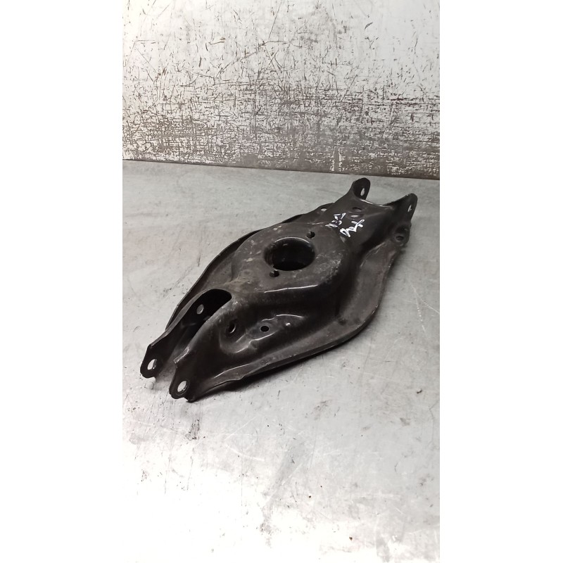 Recambio de brazo suspension inferior trasero derecho para mercedes-benz clase c (w206) c 200 d (206.003) referencia OEM IAM A20