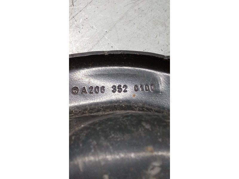Recambio de brazo suspension inferior trasero derecho para mercedes-benz clase c (w206) c 200 d (206.003) referencia OEM IAM A20
