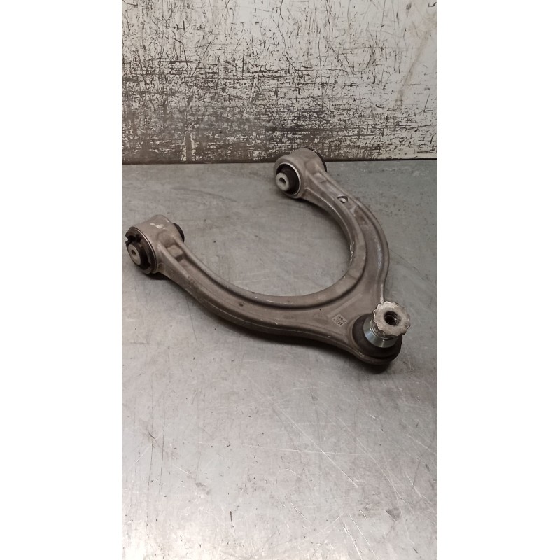 Recambio de brazo suspension superior delantero izquierdo para mercedes-benz clase c (w206) c 200 d (206.003) referencia OEM IAM