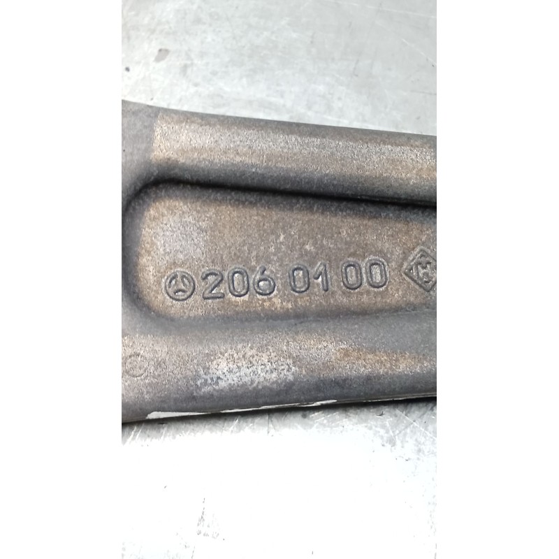 Recambio de brazo suspension inferior delantero izquierdo para mercedes-benz clase c (w206) c 200 d (206.003) referencia OEM IAM