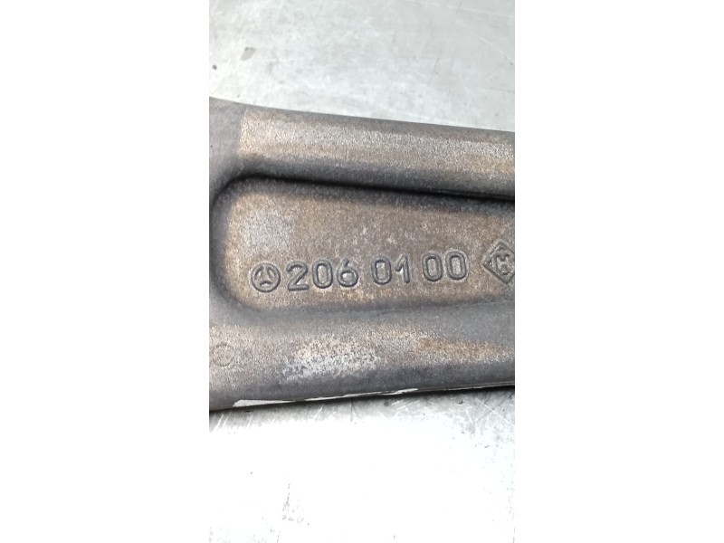 Recambio de brazo suspension inferior delantero izquierdo para mercedes-benz clase c (w206) c 200 d (206.003) referencia OEM IAM