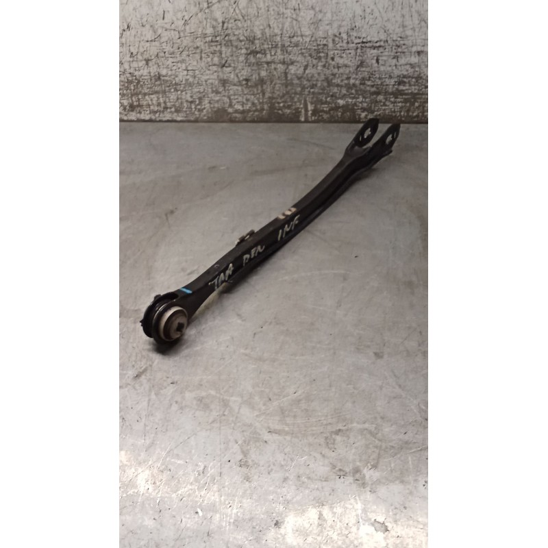 Recambio de brazo suspension inferior trasero derecho para mercedes-benz clase c (w206) c 200 d (206.003) referencia OEM IAM A20