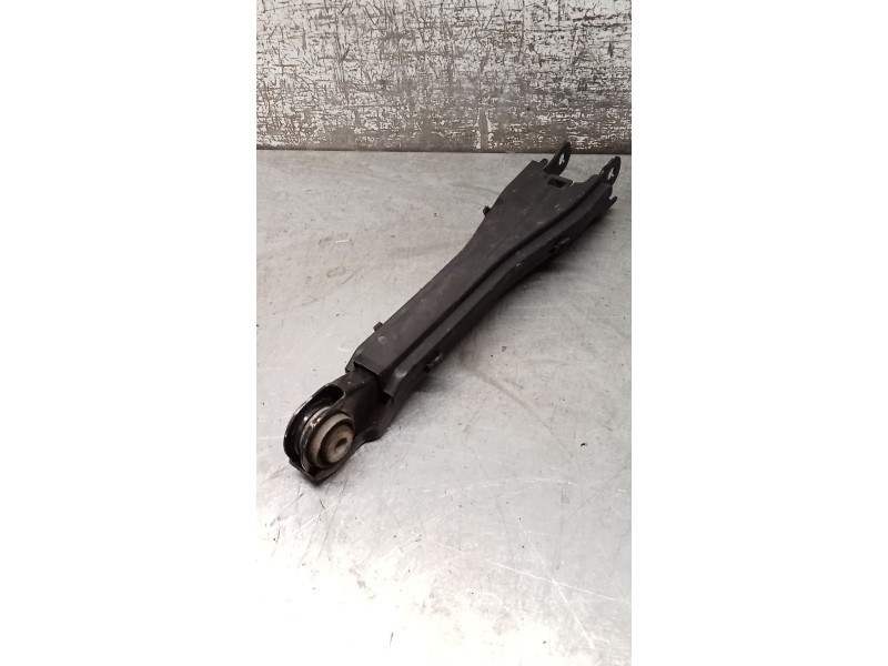 Recambio de brazo suspension inferior trasero derecho para mercedes-benz clase c (w206) c 200 d (206.003) referencia OEM IAM   2