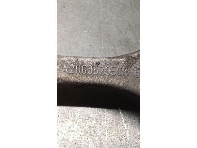 Recambio de brazo suspension superior trasero derecho para mercedes-benz clase c (w206) c 200 d (206.003) referencia OEM IAM A20