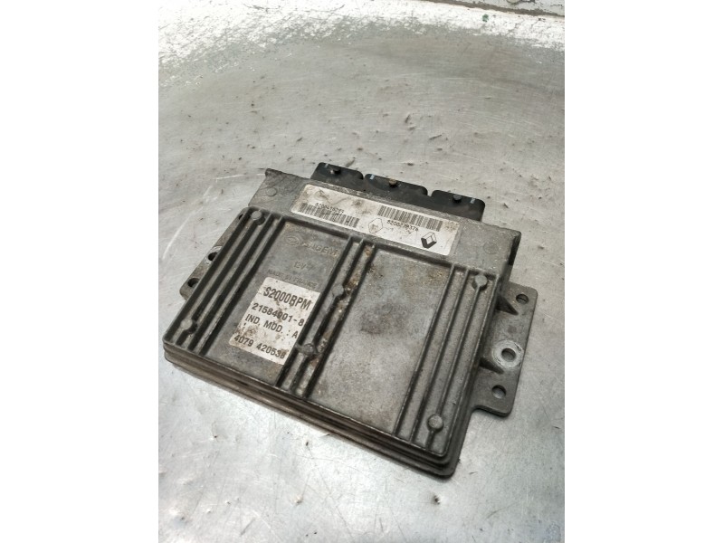 Recambio de centralita motor uce para renault laguna ii (bg0/1_) 2.0 16v (bg00, bg0k, bg0p, bg0w) referencia OEM IAM 8200416289 