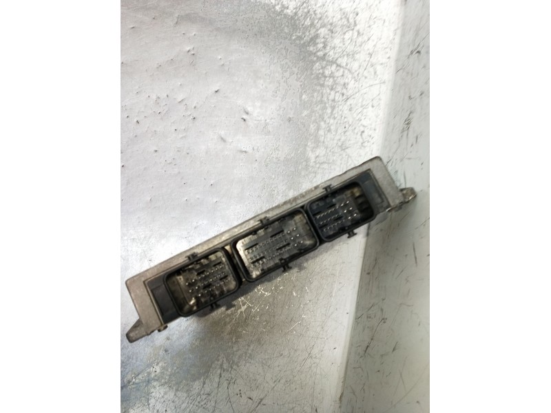 Recambio de centralita motor uce para renault laguna ii (bg0/1_) 2.0 16v (bg00, bg0k, bg0p, bg0w) referencia OEM IAM 8200416289 