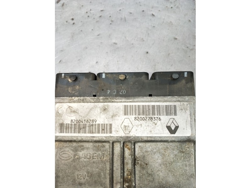 Recambio de centralita motor uce para renault laguna ii (bg0/1_) 2.0 16v (bg00, bg0k, bg0p, bg0w) referencia OEM IAM 8200416289 