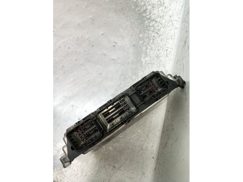 Recambio de centralita motor uce para ford focus ii (da_, hcp, dp) 1.6 tdci referencia OEM IAM 0281011701 8M5112A650LC 1039S2597