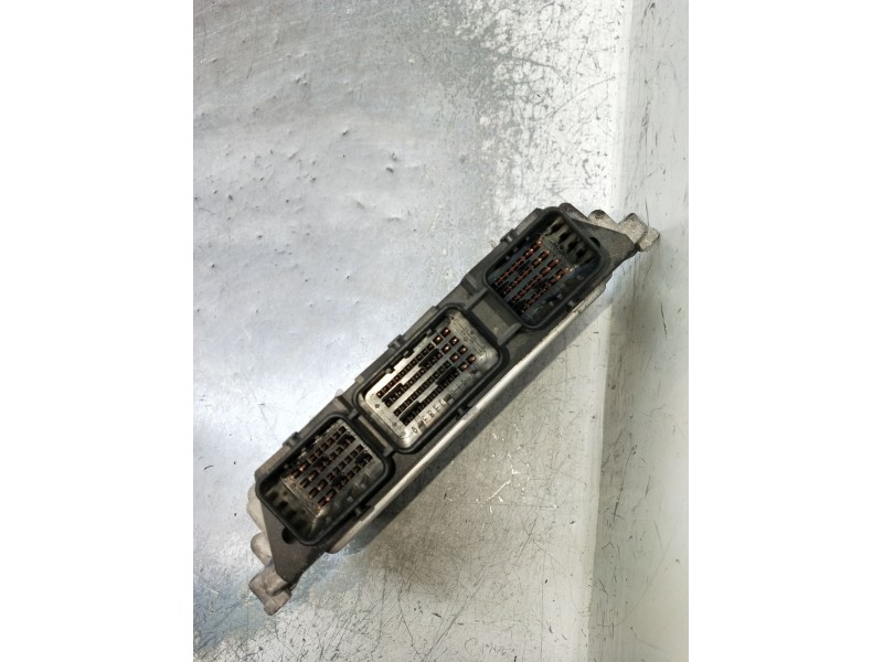 Recambio de centralita motor uce para citroën c4 coupé (la_) 1.6 hdi referencia OEM IAM 0281011863 9661773380 EDC16C34 2006
