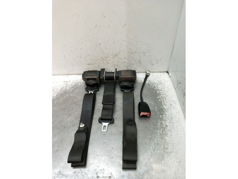 Recambio de juego cinturones delantero para iveco daily iv caja/chasis 55s18w referencia OEM IAM  2P 2006