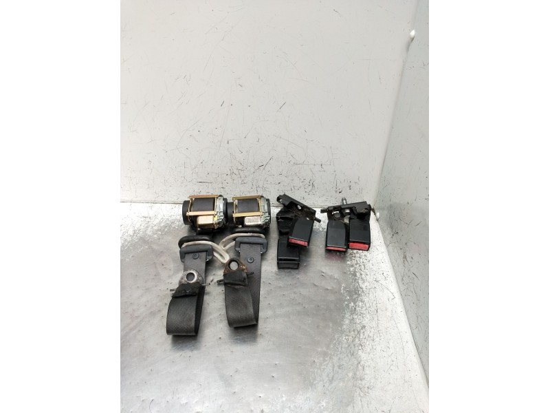 Recambio de juego cinturones trasero para renault laguna ii (bg0/1_) 2.0 16v (bg00, bg0k, bg0p, bg0w) referencia OEM IAM  5P 200