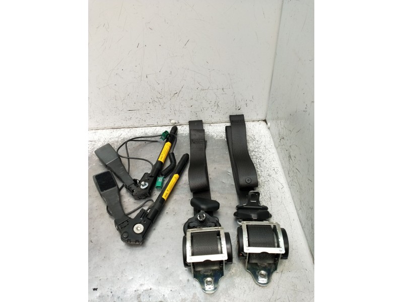 Recambio de juego cinturones delantero para opel astra h gtc (a04) 1.7 cdti (l08) referencia OEM IAM  3P 2007