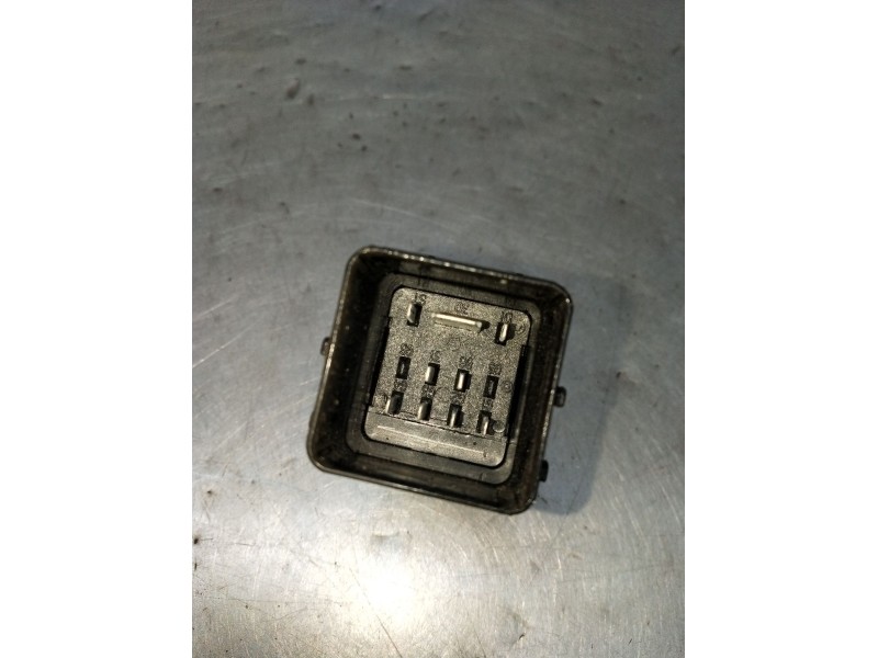 Recambio de caja precalentamiento para iveco daily iv caja/chasis 55s18w referencia OEM IAM 0281003039  2006