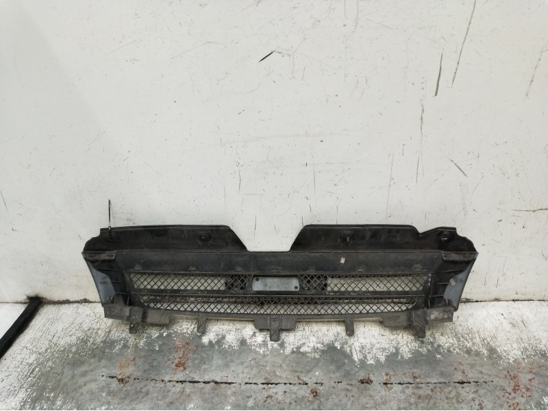Recambio de rejilla delantera para iveco daily iv caja/chasis 55s18w referencia OEM IAM   2006