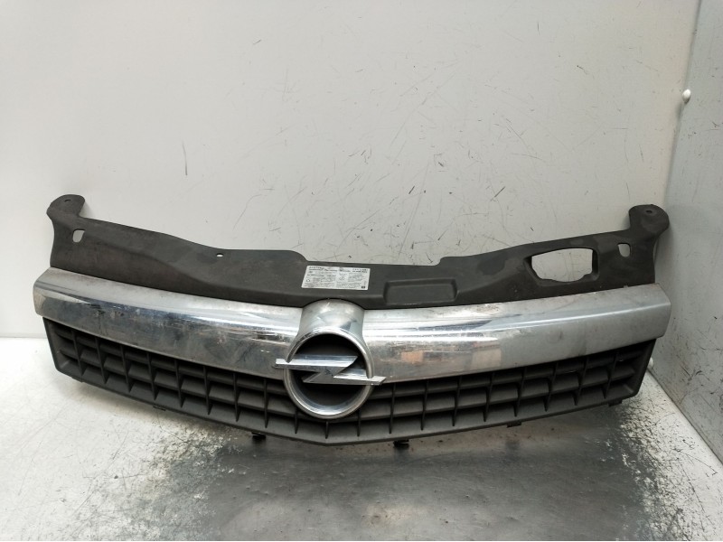 Recambio de rejilla delantera para opel astra h gtc (a04) 1.7 cdti (l08) referencia OEM IAM   2007