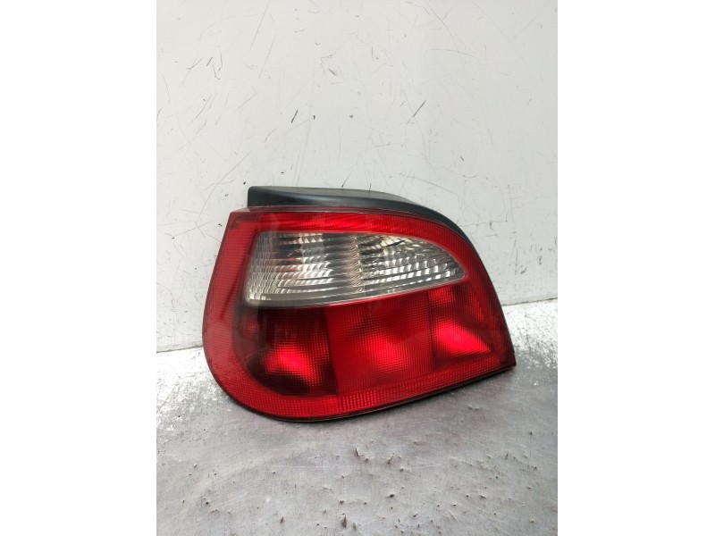 Recambio de piloto trasero izquierdo para renault megane i (ba0/1_) 1.9 dti (ba1u) referencia OEM IAM   1999